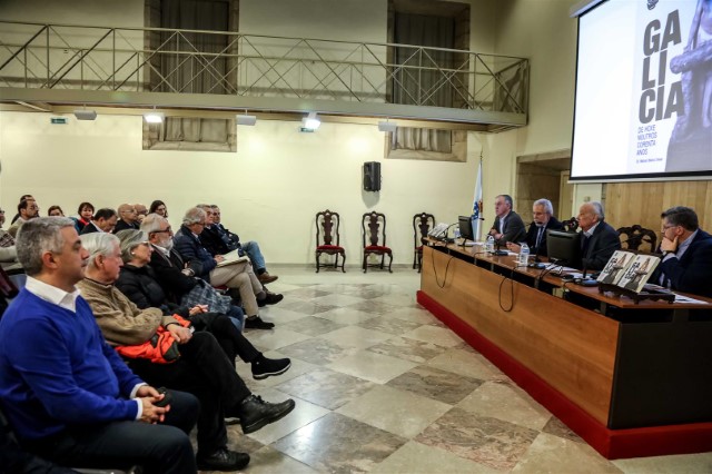 Santalices anima a que as familias actúen como “viveiros de galeguismo” para inculcar aos máis novos “a semente da nosa lingua, cultura e identidade”